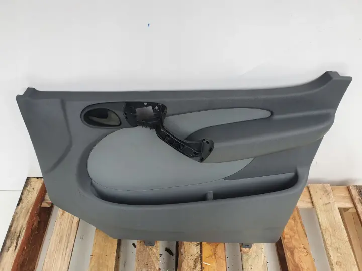 Mercedes Sprinter W903 00-06r BOCZEK DRZWI PRAWY