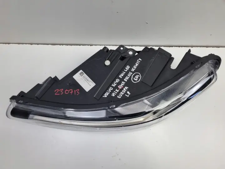 Volvo XC40 PRZEDNIA LAMPA LEWA lewy przód FULL LED EUROPA 32293917