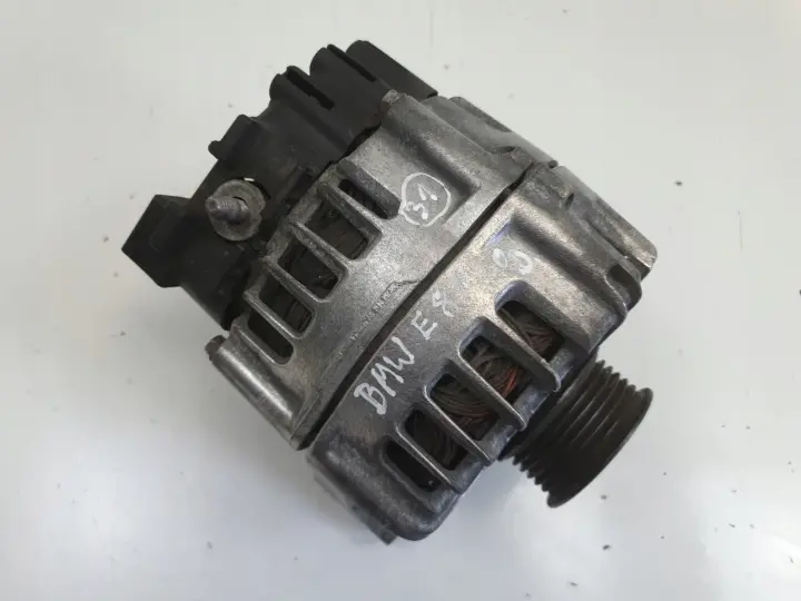 BMW E87 E90 2.0 D ALTERNATOR valeo 7802261 AL03 180A