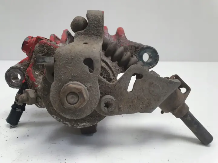 VW Golf IV Audi A3 PRAWY ZACISK HAMULCOWY tył pasażera