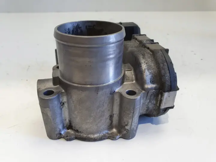 Opel Vivaro Trafic 2.0 DCI ROZRUSZNIK 0281002681 bosch 8200330810