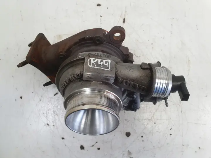 Volvo XC60 S60 V60 II 2.0 D3 TURBOSPRĘŻARKA turbo 31390219