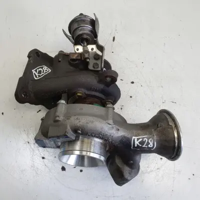 Volvo V60 S60 II XC60 2.4 D D4 TURBOSPRĘŻARKA turbo 36010145