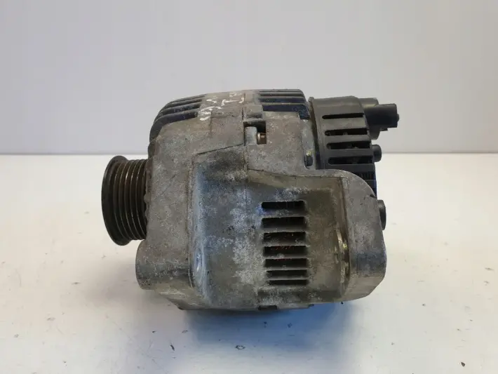 Renault Megane I 2.0 16V ALTERNATOR valeo 110A