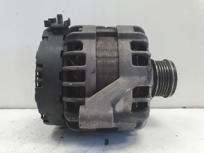 Volvo XC90 2.4 D5 ALTERNATOR 30659131 0125811005 180A