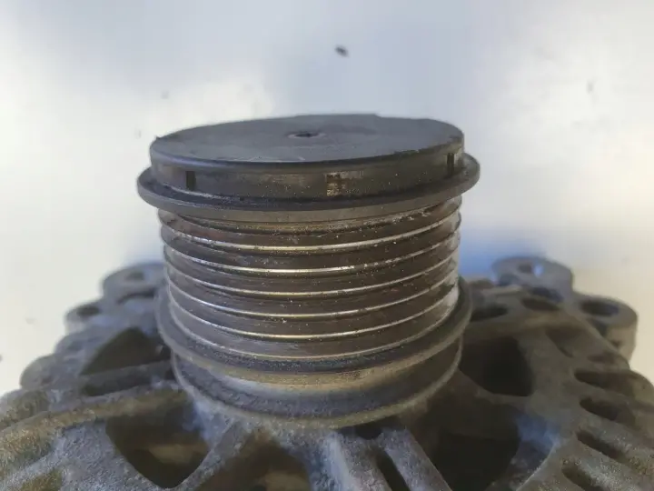 VW Golf V 1.9 TDI ALTERNATOR valeo 06F903023C 140A