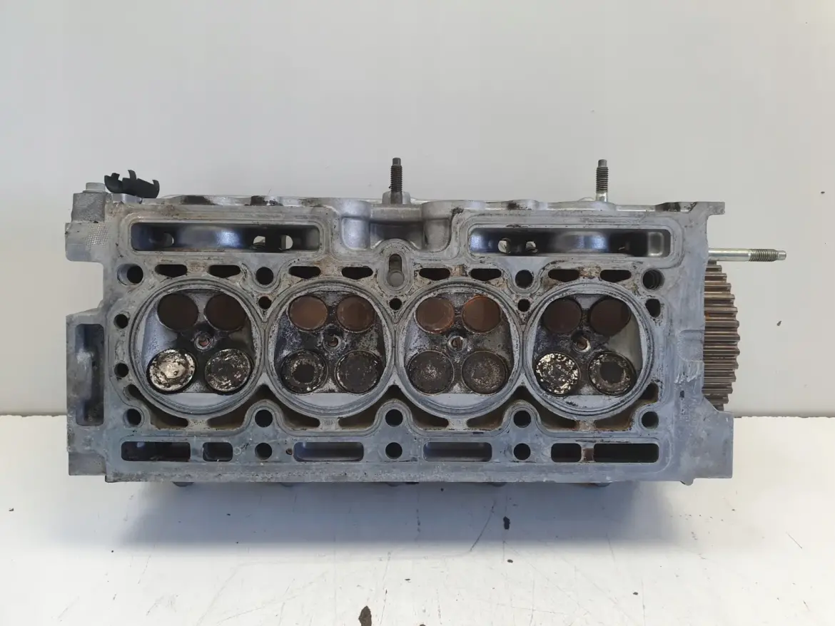 Renault Clio III 1.6 16V GŁOWICA CYLINDRÓW 8200293024