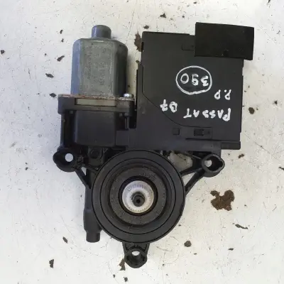 VW Passat B7 SILNICZEK PODNOSZENIA SZYBY prawy przód PASAŻERA 3C0959702A