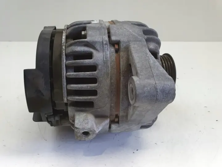 Opel Vectra C 1.8 16V ALTERNATOR bosch 0124425009 YU 120A