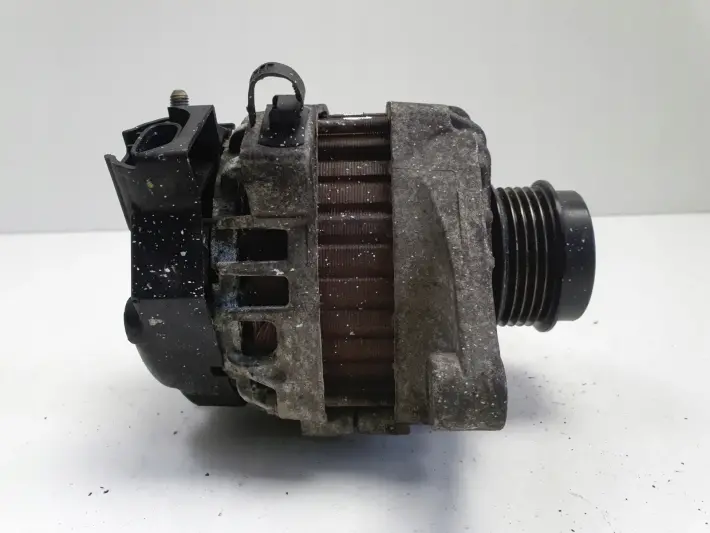 Hyundai i20 1.2 12V ALTERNATOR valeo 37300-03600 90A