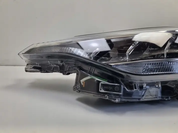 Toyota CHR C-HR LIFT PRZEDNIA LAMPA LEWA lewy przód FULL LED 81150-F4180-00