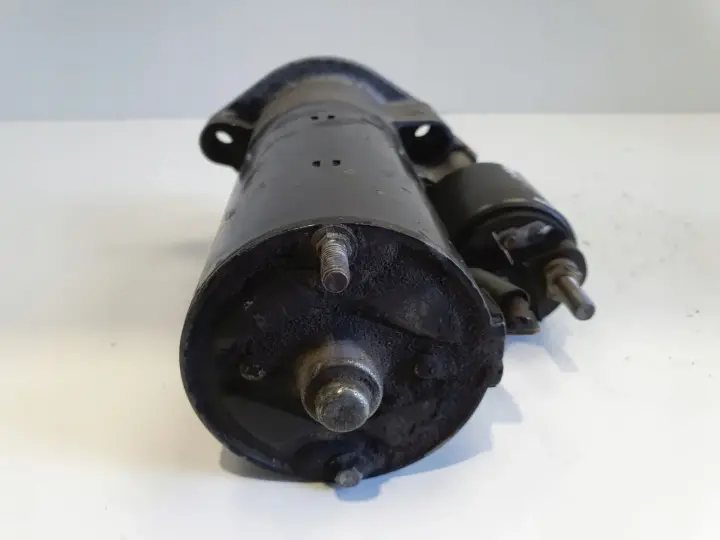 VW Passat B5 1.9 TDI ROZRUSZNIK bosch 068911024G 0001110128