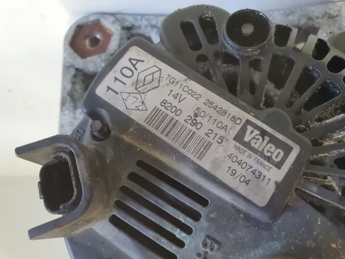 Renault Megane II 1.9 DCI ALTERNATOR 8200290215 valeo 110A