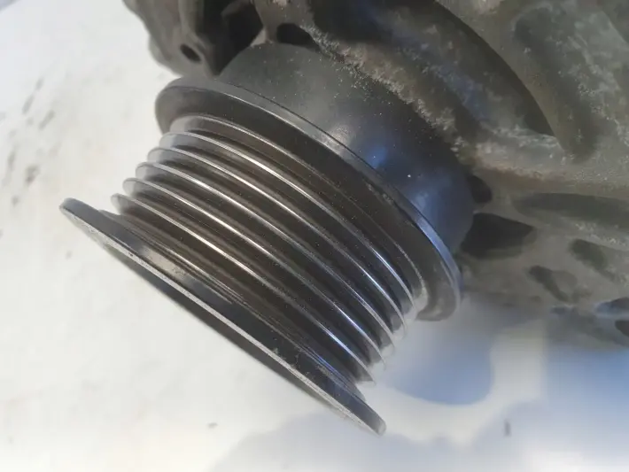 Volvo V40 II 2.0 D3 ALTERNATOR bosch 30659580