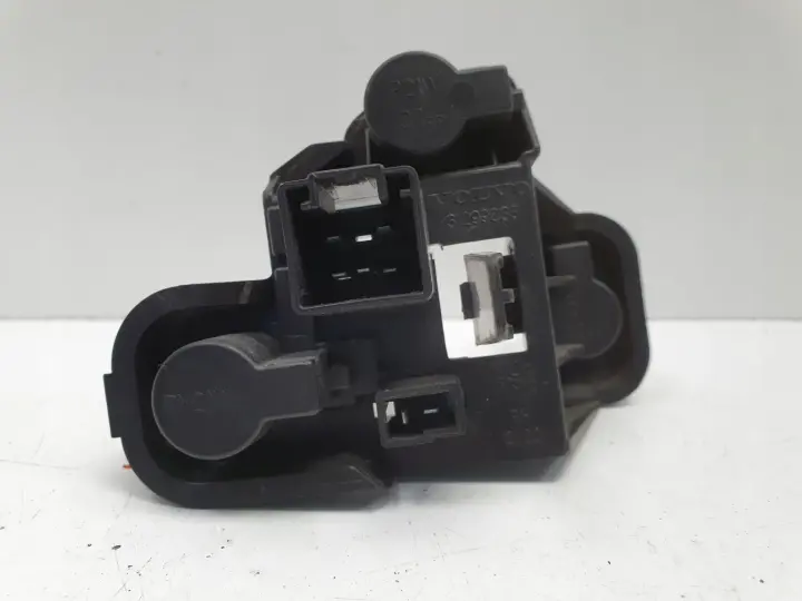 Volvo V40 II WKŁAD TYLNEJ LAMPY ŻARÓWKI TYLNEJ PRAWEJ PRAWY TYŁ 31299833