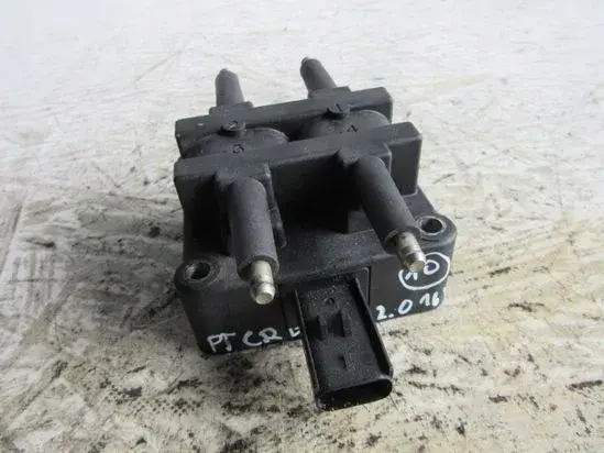 PT Cruiser 2.0 16V CEWKA ZAPŁONOWA 04609103AB ORYG