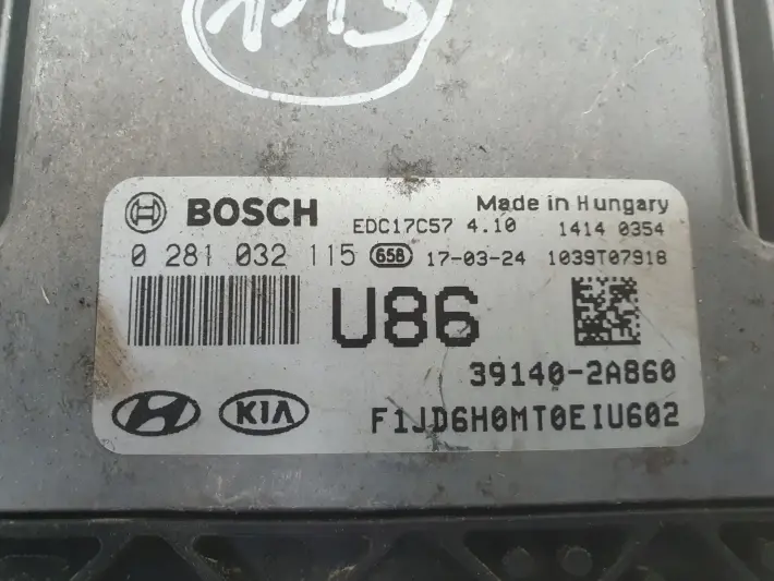 Kia Ceed II 1.6 CRDI STEROWNIK SILNIKA komputer 0281032115