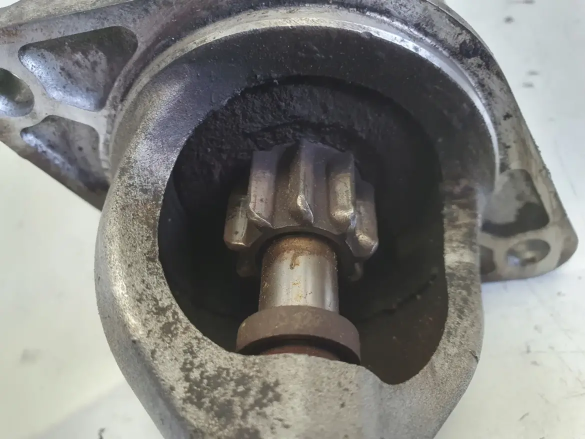 Opel Vectra C lift 1.8 16V ROZRUSZNIK 55556092