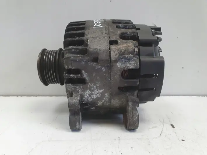 Audi A4 B7 2.0 TDI ALTERNATOR valeo