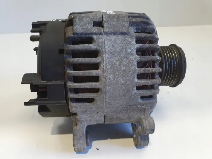 VW Golf V 1.9 TDI ALTERNATOR valeo 06F903023C 140A
