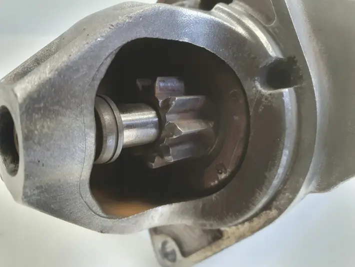 Opel Astra IV J 1.4 16V ROZRUSZNIK bosch 55566800 0001107493