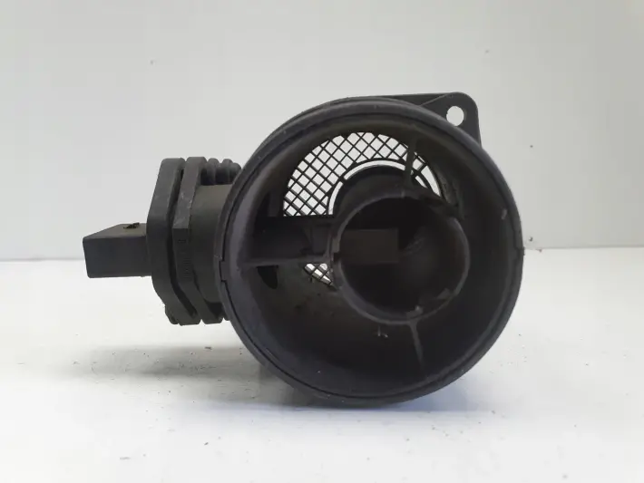 VW Golf V 2.0 TDI PRZEPŁYWOMIERZ POWIETRZA 0281002461 074906461B