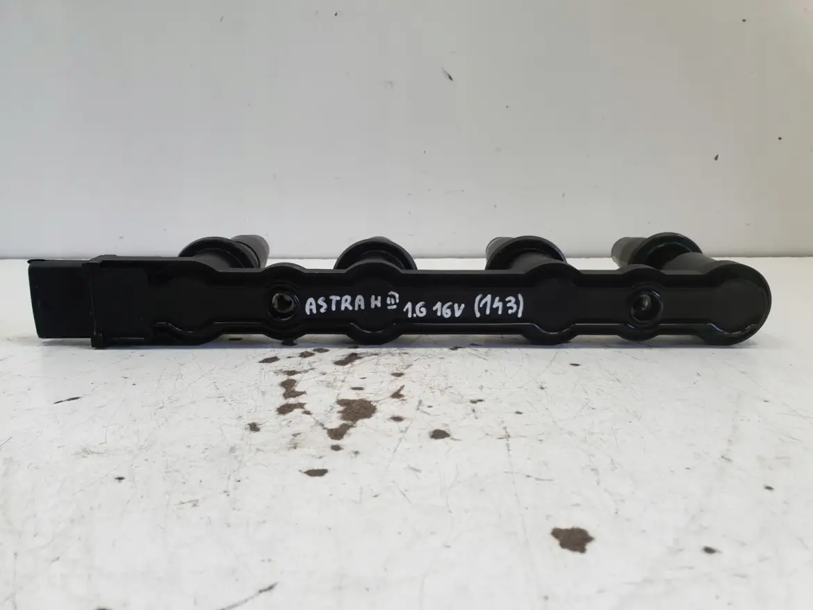 Opel Astra III H 1.6 16V CEWKA ZAPŁONOWA 413720321