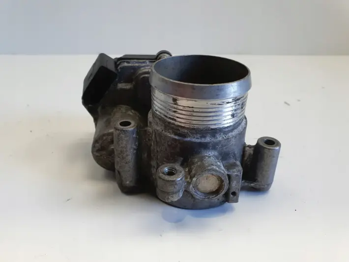 VW Passat B6 2.0 TDI PRZEPUSTNICA A2C83076000