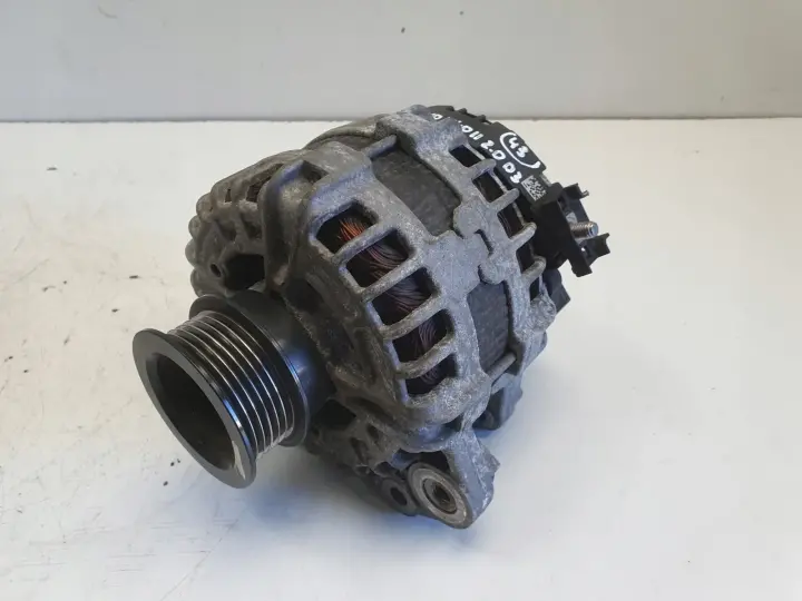 Volvo V40 II 2.0 D3 ALTERNATOR bosch 30659580