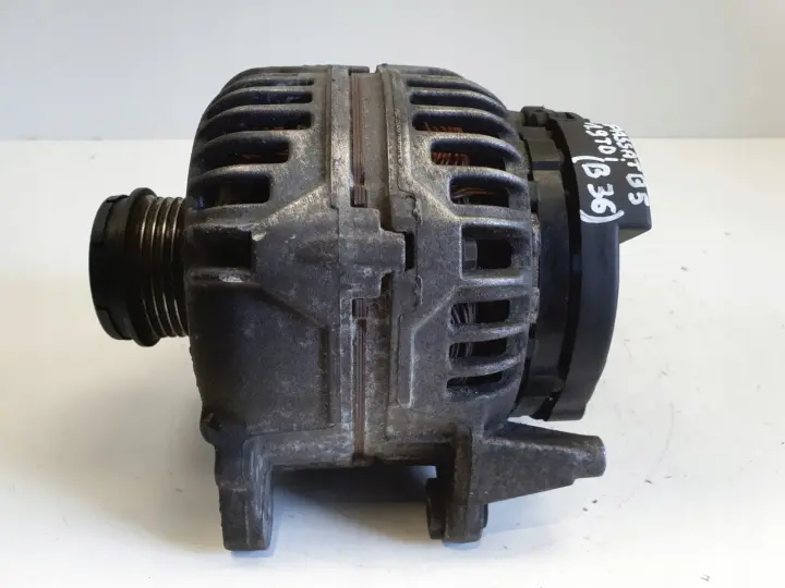 VW Passat B5 FL 1.9 TDI ALTERNATOR 028903031 0124515083 120A bosch
