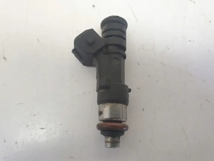 Ford Fiesta MK7 VII 1.25 WTRYSKIWACZ 0280158207