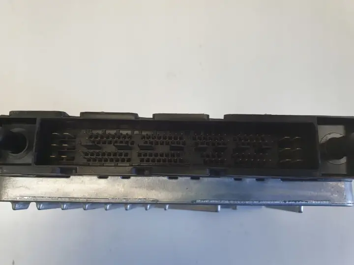 Volvo V70 II 2.4 I KOMPUTER SILNIKA sterownik 079700-9301 30729998A