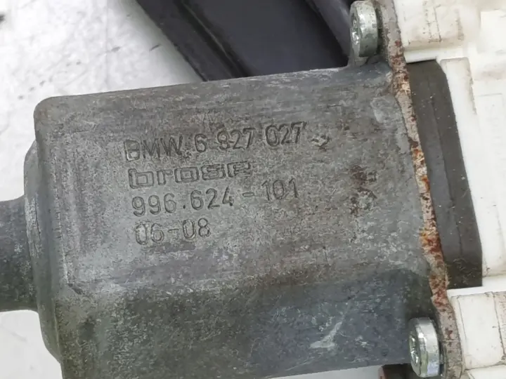 BMW E90 E91 2.0 D PODNOŚNIK SZYBY lewy przód mechanizm silniczek 6927027