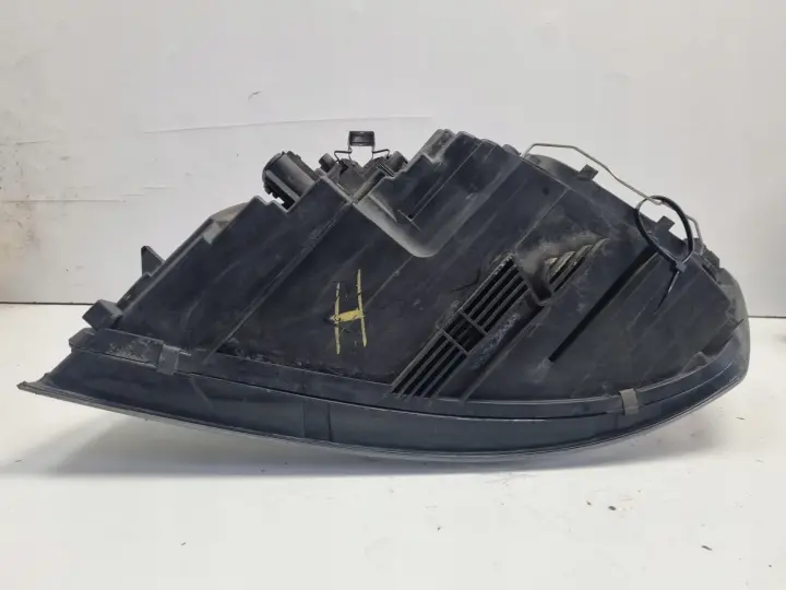 Volvo S40 II V50 LIFT PRZEDNIA LAMPA PRAWA prawy przód 31299588