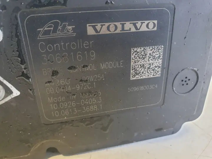 Volvo XC60 POMPA ABS hamulcowa 30681619 P30681619