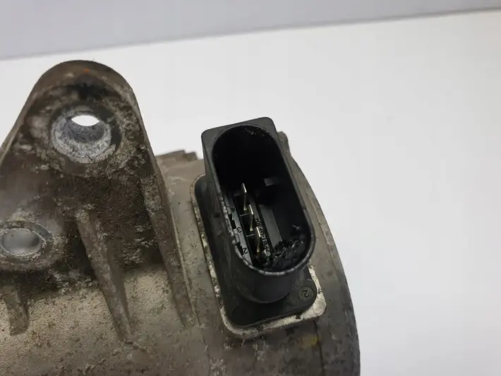 BMW E87 1.6 i DODATKOWA POMPA WODY oryginał