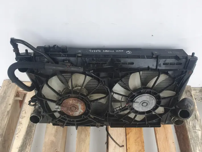 Toyota Corolla Verso II 2.2 D4D CHŁODNICE KOMPLET