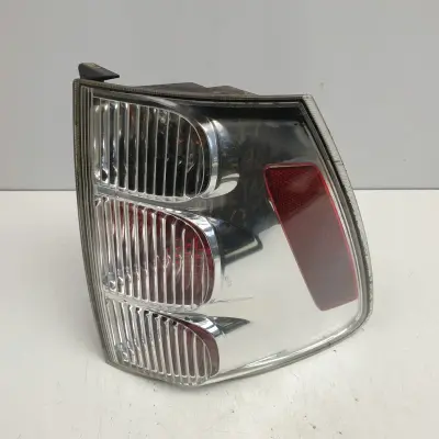 Chevrolet Equinox 04- TYLNA LAMPA PRAWA prawy tył