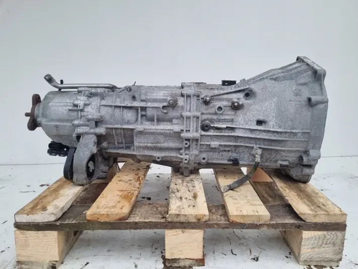 BMW X3 F25 2.0 D REDUKTOR MANUALNEJ SKRZYNI BIEGÓW 7649782