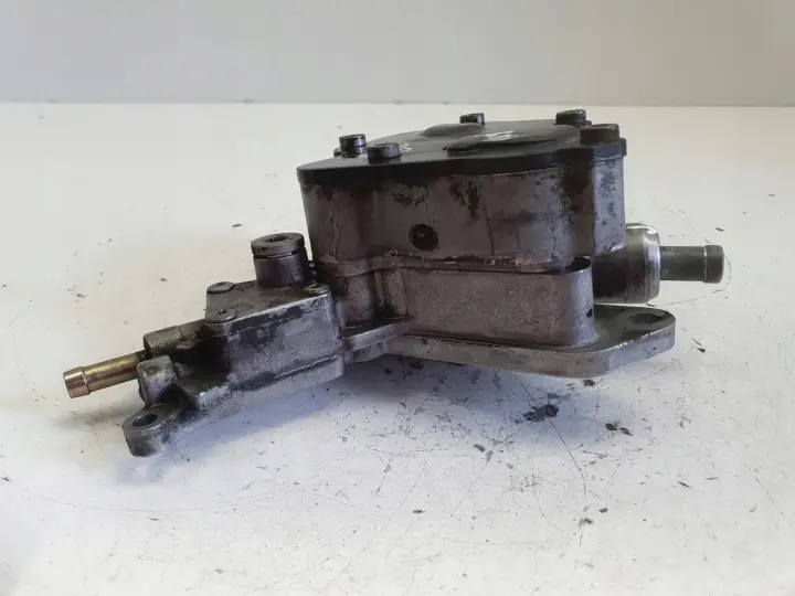 Audi A6 C5 VW Passat B5 1.9 TDI POMPA VACUM wakum 038145209A