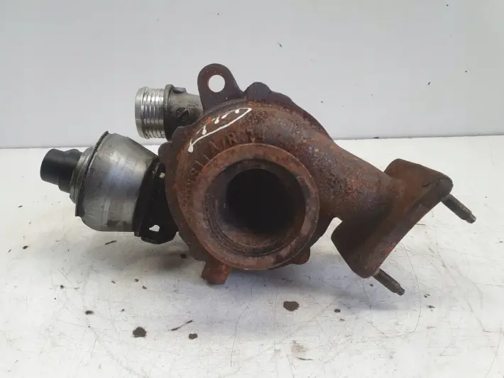 Volvo XC60 S60 V60 II 2.0 D3 TURBOSPRĘŻARKA turbo 31390219
