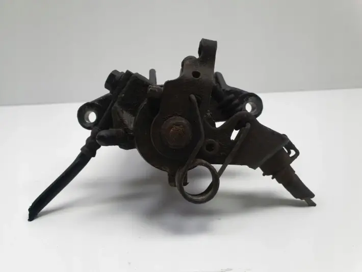 VW Golf IV Audi A3 PRAWY ZACISK HAMULCOWY tył pasażera