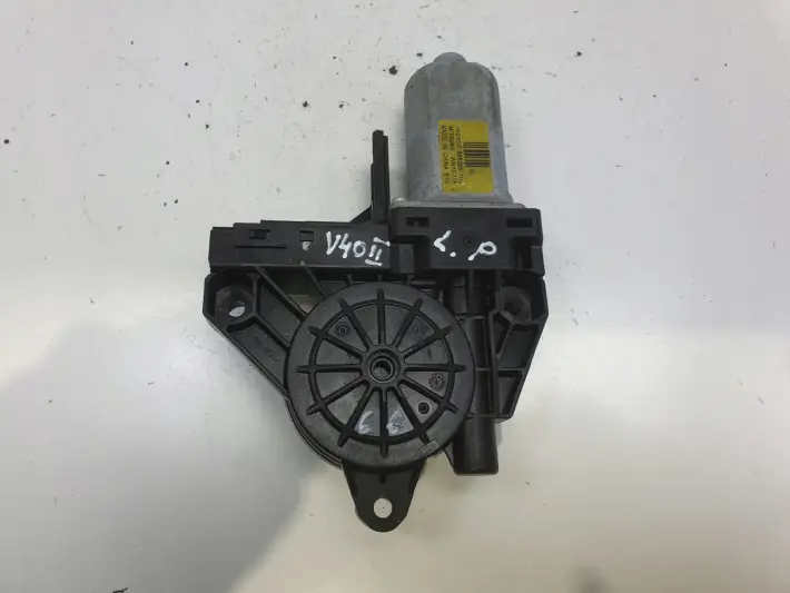 Volvo V40 II 12-16r SILNICZEK SZYBY lewy przód KIEROWCY 966268