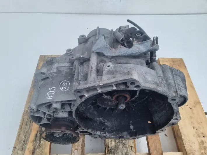 VW Passat B6 2.0 TDI MANUALNA SKRZYNIA BIEGÓW manual KDS