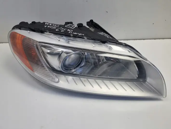 Volvo S80 II V70 III 06-16r PRZEDNIA LAMPA PRAWA PRAWY PRZÓD skręt 31283916