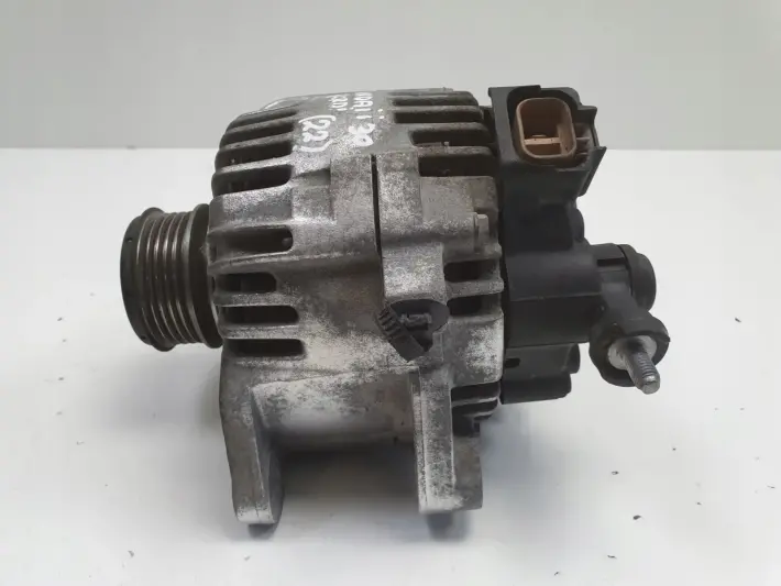 Hyundai i30 1.6 CRDI ALTERNATOR 2655475 valeo 120A