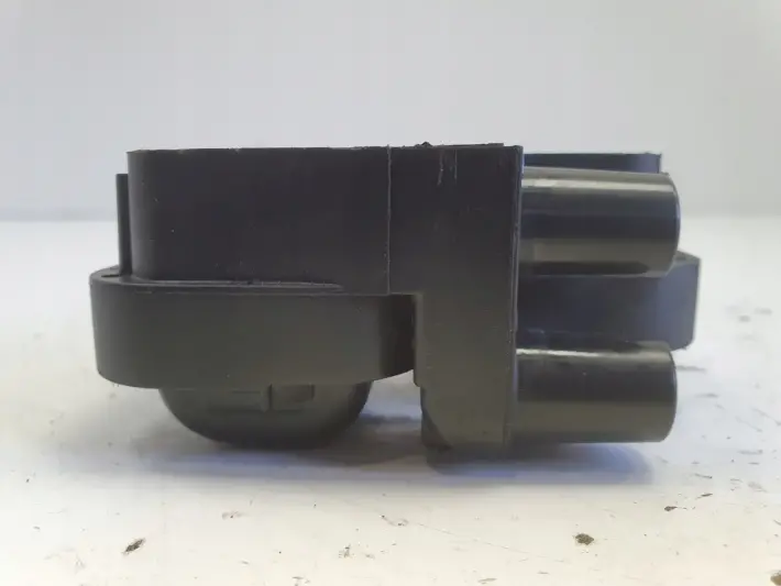 Mercedes W169 1.7 8V CEWKA ZAPŁONOWA 0221503035