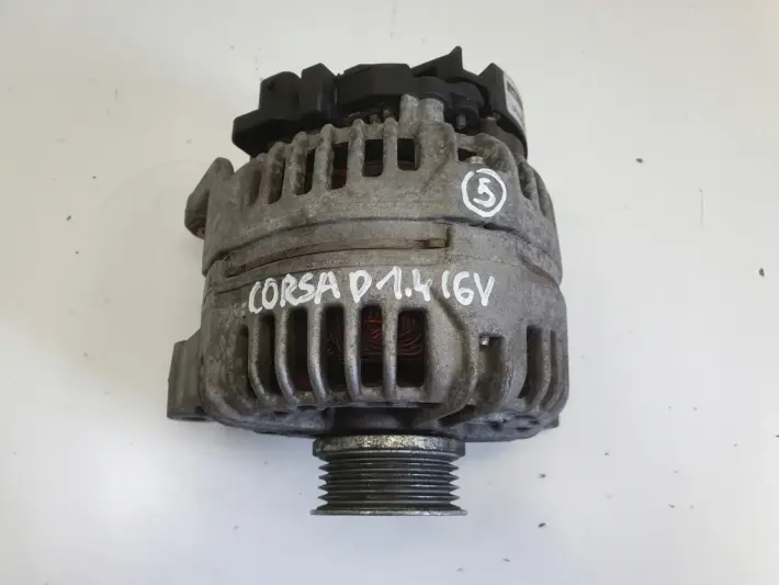 Opel Corsa D 1.4 16V ALTERNATOR BOSCH
