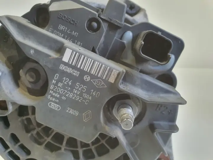 Nissan Qashqai 1.5 DCI ALTERNATOR bosch 0124525140 150A 8200728292-C