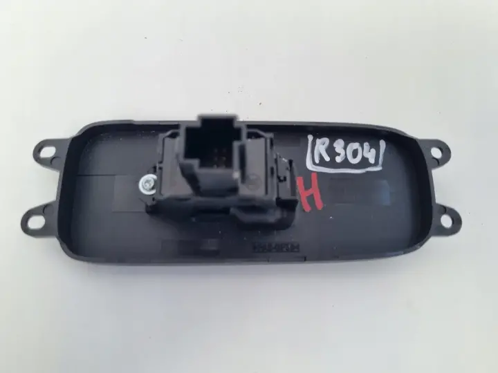 Volvo S40 II V50 PRAWY PRZEDNI PRZEŁĄCZNIK SZYB panel przód 30774162